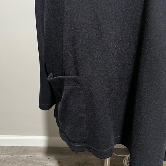 Plus Size Top - Picture 2 of 5